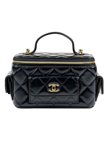 CC Logo Chain Cosmetic Case Shiny Calfskin Cross Bag Black - CHANEL - BALAAN 1