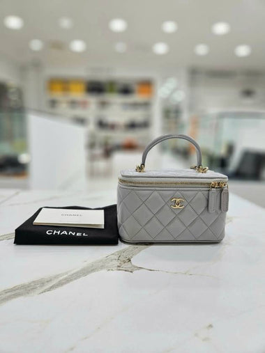 Vanity Lambskin Small Top Handle Cross Bag AP2199 - CHANEL - BALAAN 1