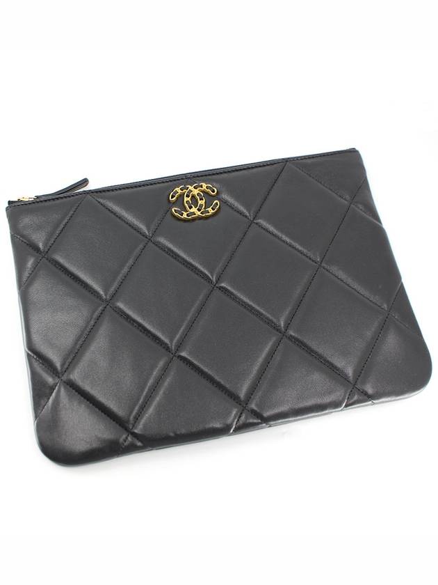 CH 19 Lambskin Black Medium Clutch Gold Plated AP0951 CH31CL003 - CHANEL - BALAAN 4