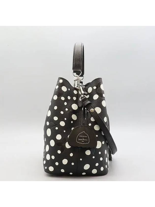 M21753 Black White x Yayoi Kusama Collection Neonoe MM Shoulder Bag - LOUIS VUITTON - BALAAN 4