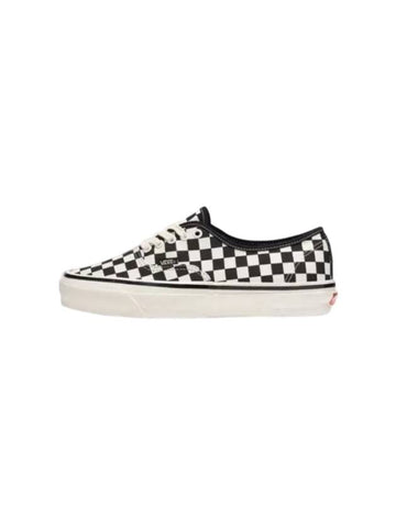 Authentic Reissue 44 Low Top Sneakers Black White - VANS - BALAAN 1