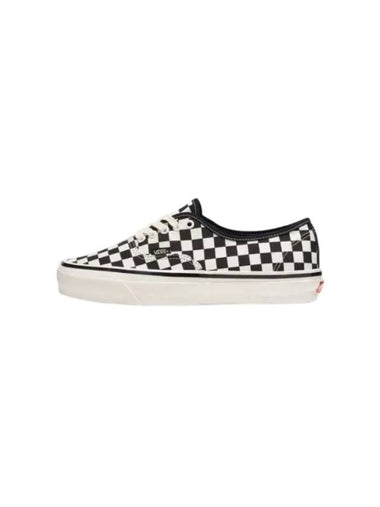 Authentic Reissue 44 Low Top Sneakers Black White - VANS - BALAAN 1