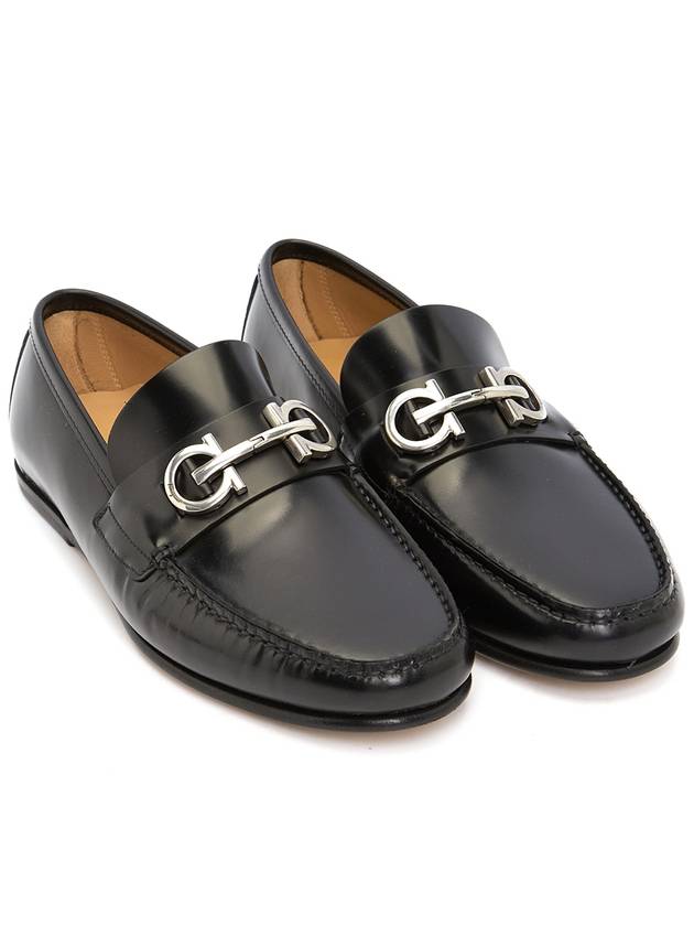 Men's Logo Plaque Loafers Black - SALVATORE FERRAGAMO - BALAAN.