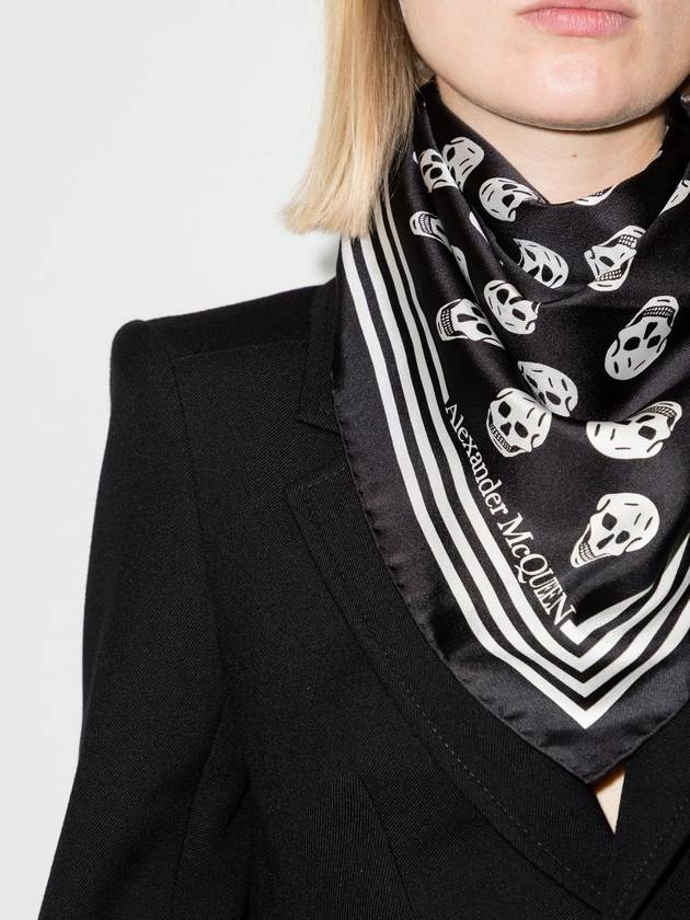 Skull Print Silk Scarf Black - ALEXANDER MCQUEEN - BALAAN 7