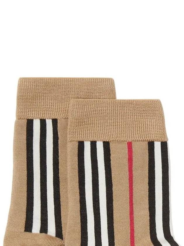 Icon Stripe Socks Brown - BURBERRY - BALAAN 3