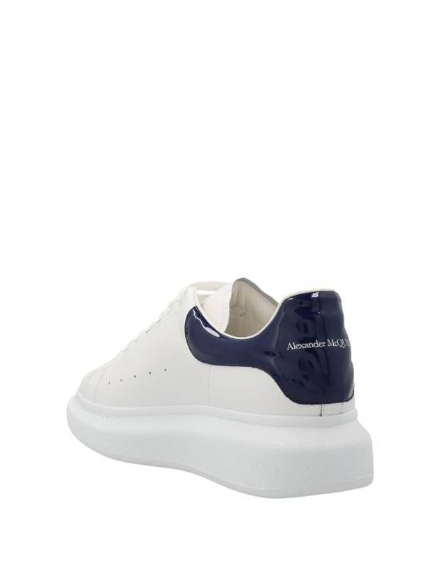 Glossy Tab Oversole Low Top Sneakers Navy White - ALEXANDER MCQUEEN - BALAAN 3