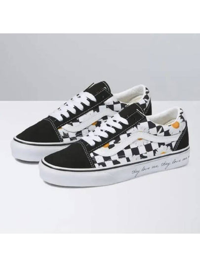 UA Old School Daisy Low Top Sneakers White Black - VANS - BALAAN 2