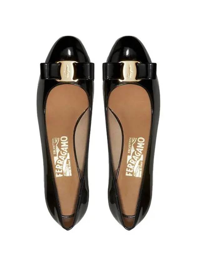 Vara Bow Patent Pumps Black - SALVATORE FERRAGAMO - BALAAN 6