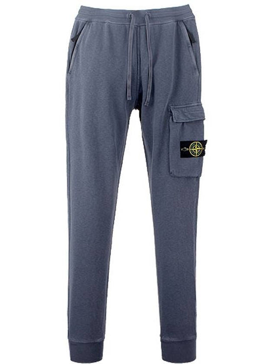 19FW 711565361 V0124 Side Pocket Wappen Jogger Pants Avio Blue Men’s Pants TJ - STONE ISLAND - BALAAN 1