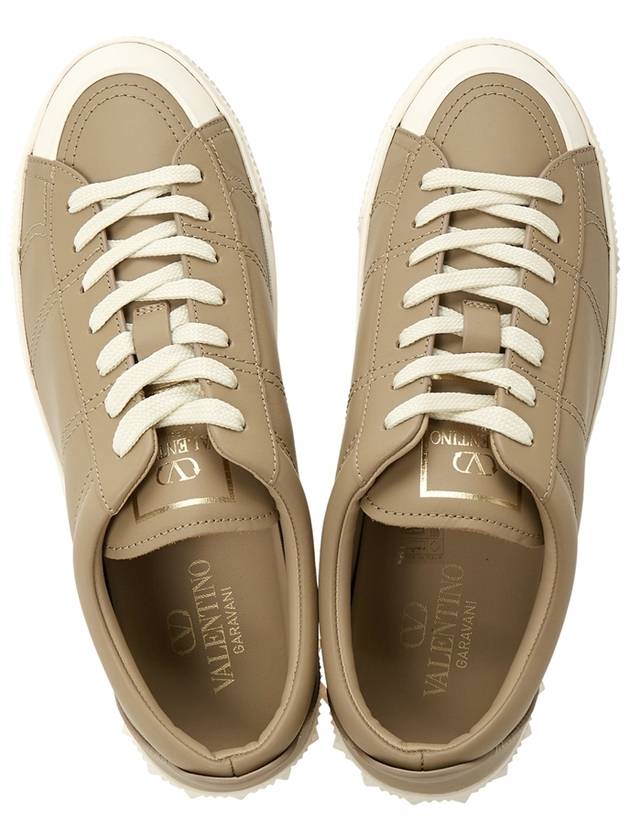 City Planet Stud Low Top Sneakers Brown - VALENTINO - BALAAN 3