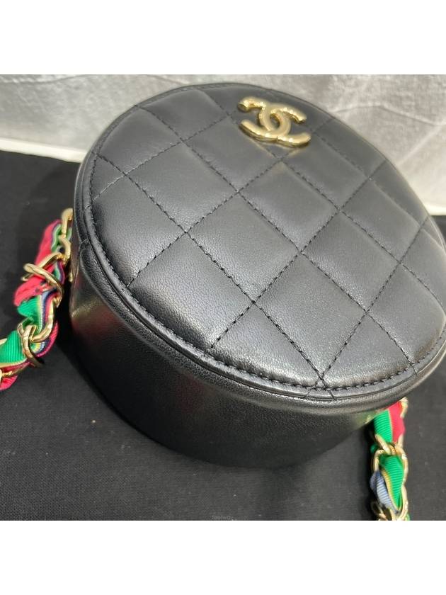 women cross bag - CHANEL - BALAAN 5