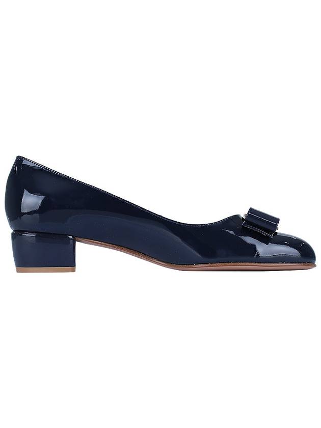 Vara Bow Patent Pumps Oxford Blue - SALVATORE FERRAGAMO - BALAAN 5