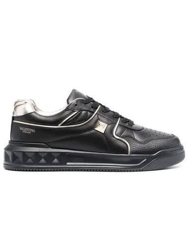 Gumboy One-Studded Leather Low-Top Sneakers Black - VALENTINO - BALAAN 1