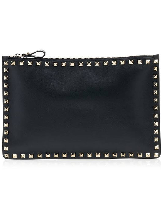 Rockstud Clutch Bag Black - VALENTINO - BALAAN.