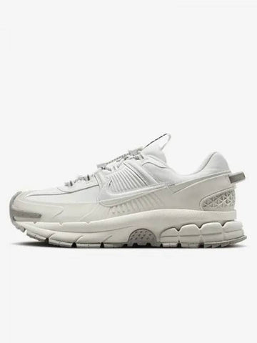 Zoom Vomero Rom Women s Winterized Shoes Summit White Light Bone Iron Ore HV6410 100 734779 - NIKE - BALAAN 1