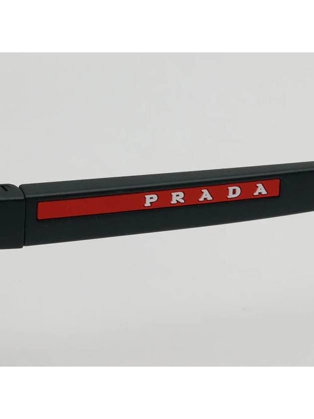 Square Rubber Sunglasses Black - PRADA - BALAAN 6