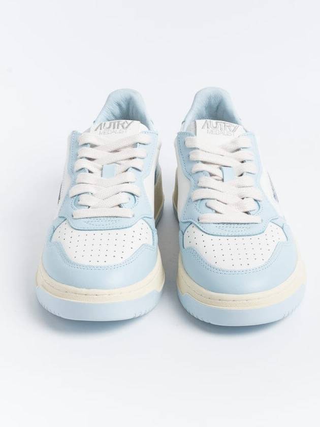 Women's Medalist Bi-Color Low-Top Sneakers Blue - AUTRY - BALAAN 3