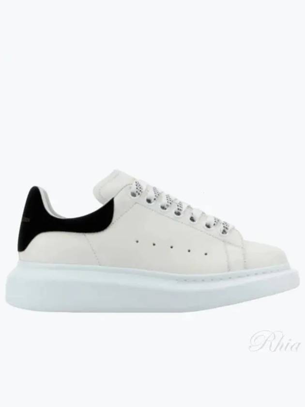 Oversized Low-Top Sneakers Black White - ALEXANDER MCQUEEN - BALAAN 2