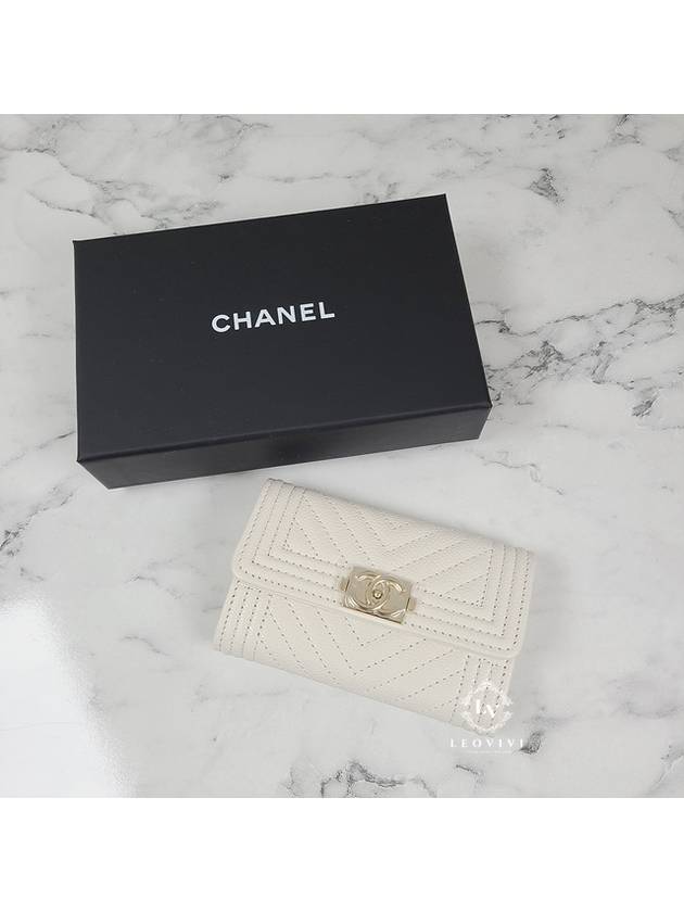 Boy Flap Card Wallet White - CHANEL - BALAAN 2