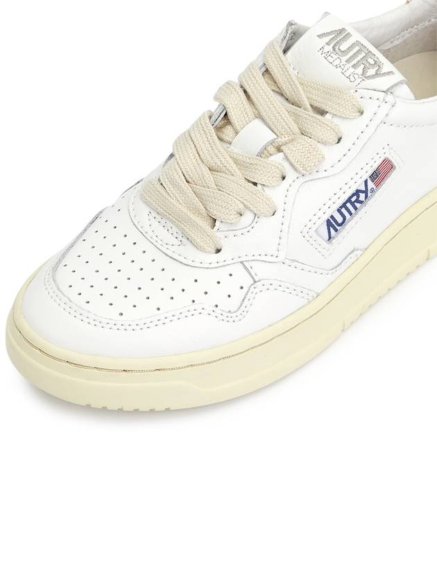 Medalist Pink Tab Leather Low Top Sneakers White - AUTRY - BALAAN 8