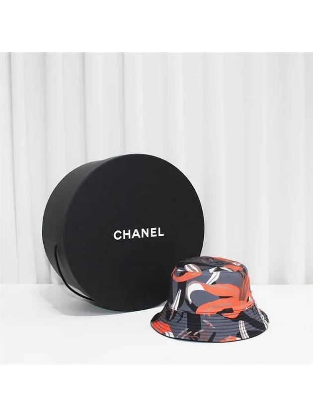 CC Logo Reversible Bucket Hat Black - CHANEL - BALAAN 5