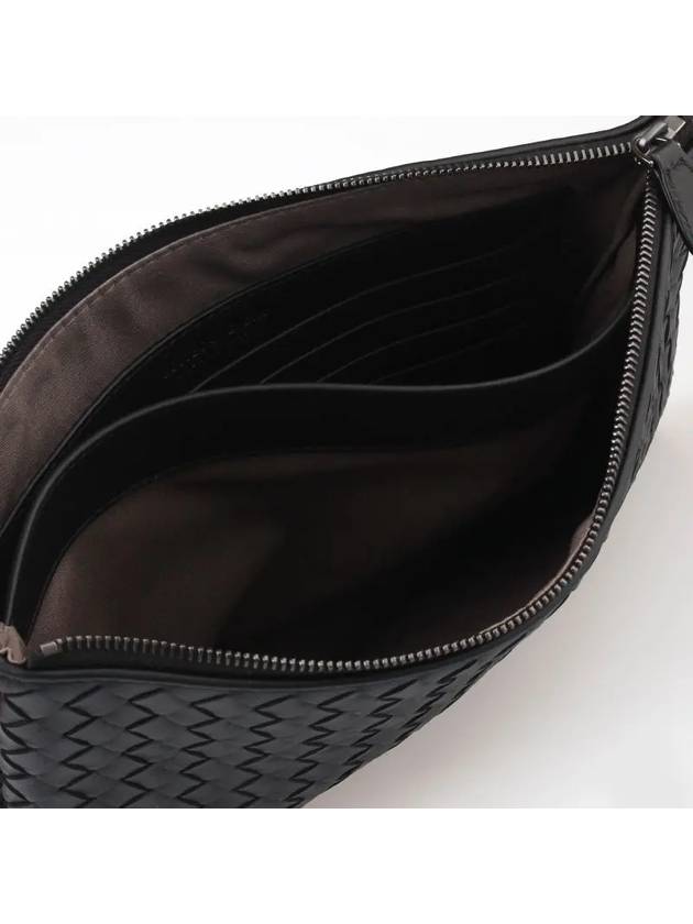 Intrecciato Clutch Bag Black - BOTTEGA VENETA - BALAAN 5