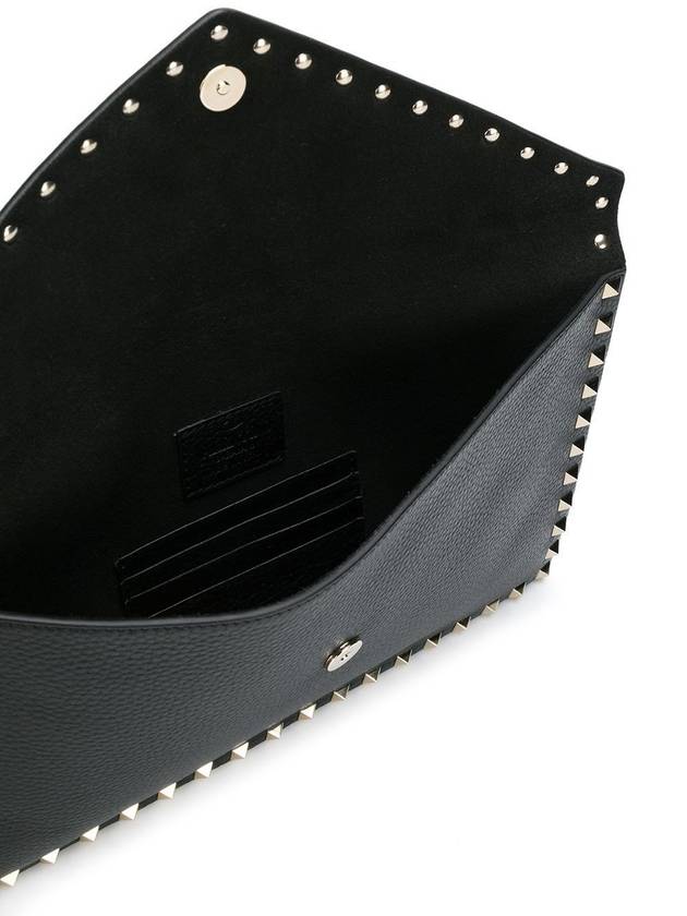 Rockstud Envelope Clutch Bag Black - VALENTINO - BALAAN 6