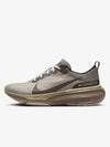 Men's Invincible 3 Road Low Top Sneakers Brown - NIKE - BALAAN 2