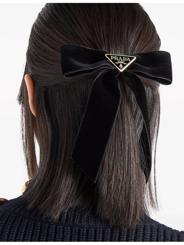 Velvet Hair Clip Black - PRADA - BALAAN 4