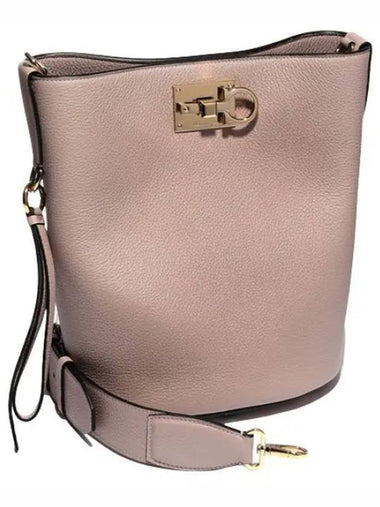 Ferragamo Studio Bucket Bag - SALVATORE FERRAGAMO - BALAAN 1