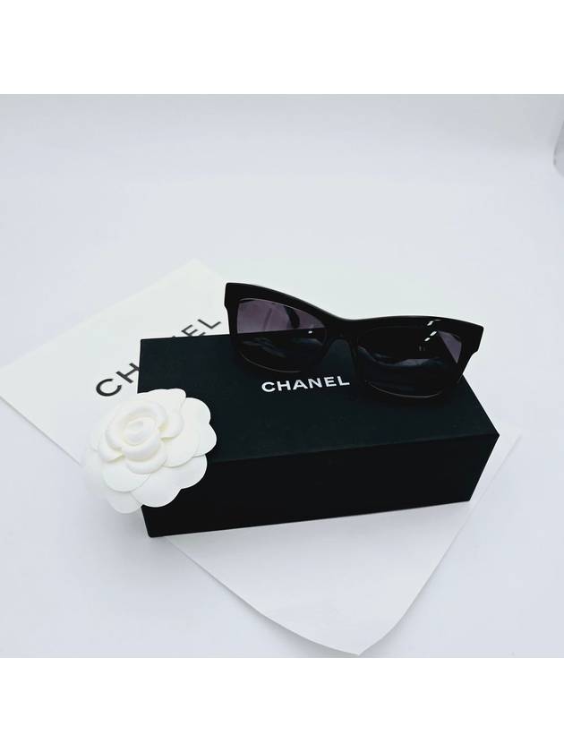 Sunglasses CC Logo Square Black Crystal Gold A71530 - CHANEL - BALAAN 2