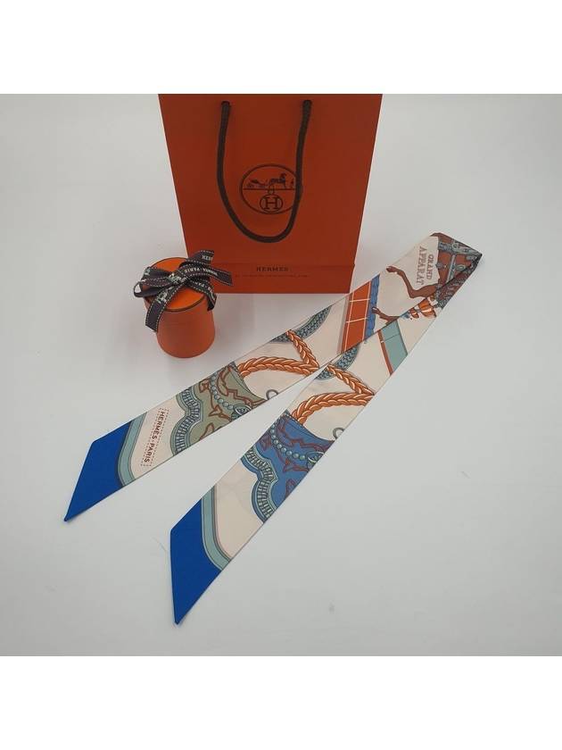 Grand Apparat Twilly Silk Scarf Creme Blue Terracotta - HERMES - BALAAN 6