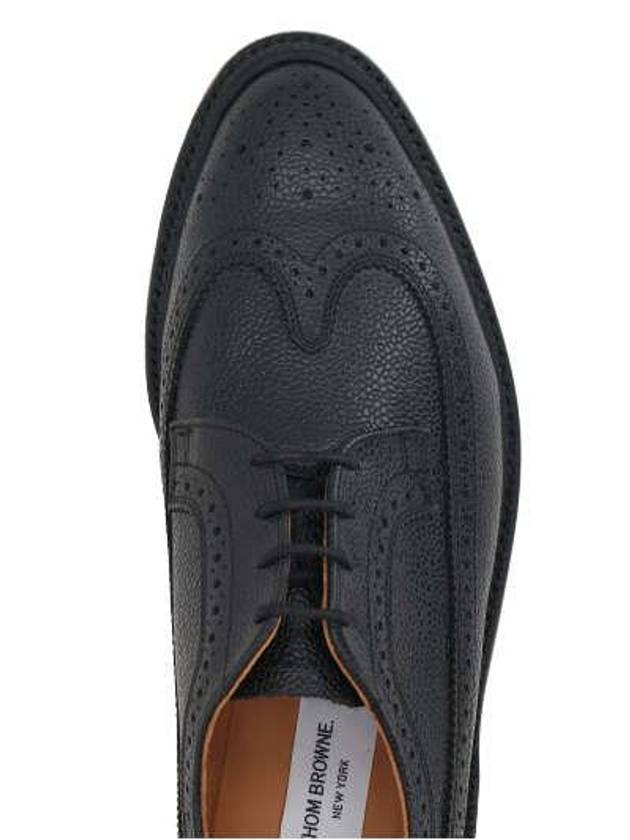 Men's Three Stripes Tab Pebble Grain Long Wing Sole Brogue Black - THOM BROWNE - BALAAN 4