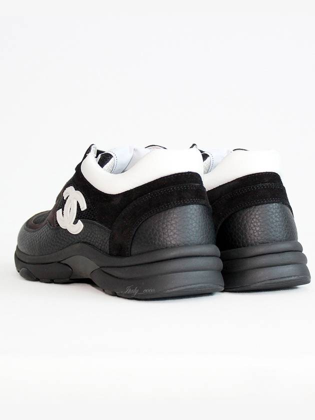 CC Logo Leather Low Top Sneakers Black - CHANEL - BALAAN 6