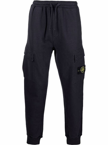 21FW 751565220 V0026 Wappen Patch Cargo Pocket Jogger Pants Blue Navy Men’s Pants TJ - STONE ISLAND - BALAAN 1