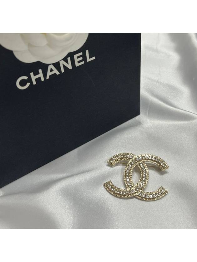 CC Logo Crystal Brooch Silver - CHANEL - BALAAN 6