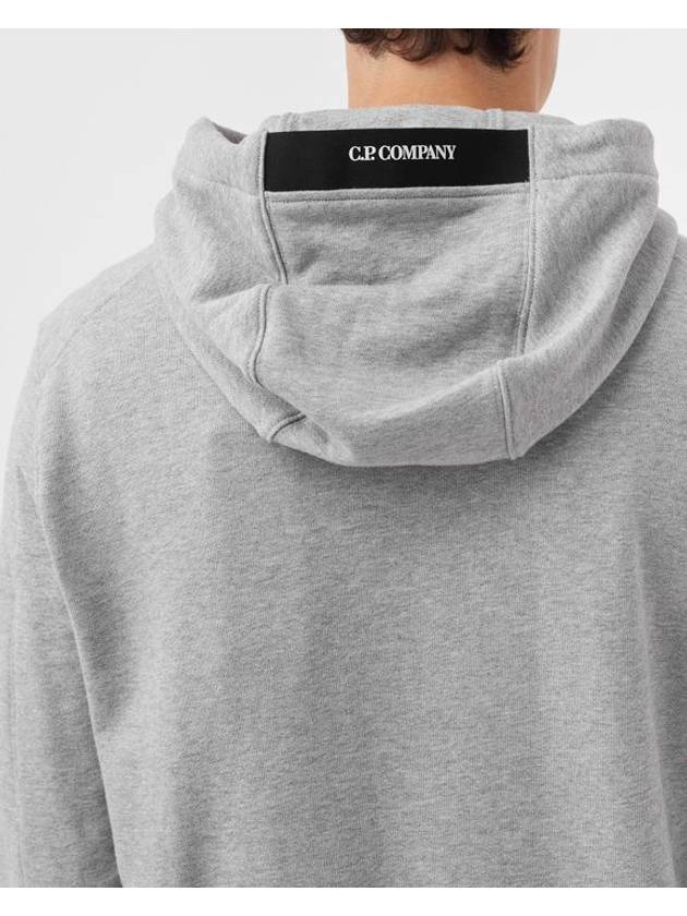 Lens Wappen Pocket Hoodie Grey - CP COMPANY - BALAAN 7