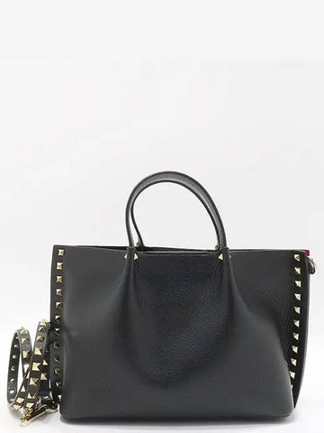 B0L32VSF 0NO Black Leather Rockstud Garavani Tote Bag Shoulder Strap 2WAY - VALENTINO - BALAAN 1