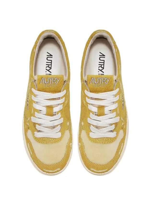 Medalist Pony Skin Low Top Sneakers Yellow - AUTRY - BALAAN 4