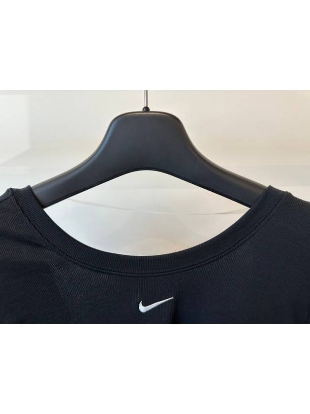 Cropped Long Sleeve T Shirt FN3661 010 Black WOMENS M Euro Fit - NIKE - BALAAN 2