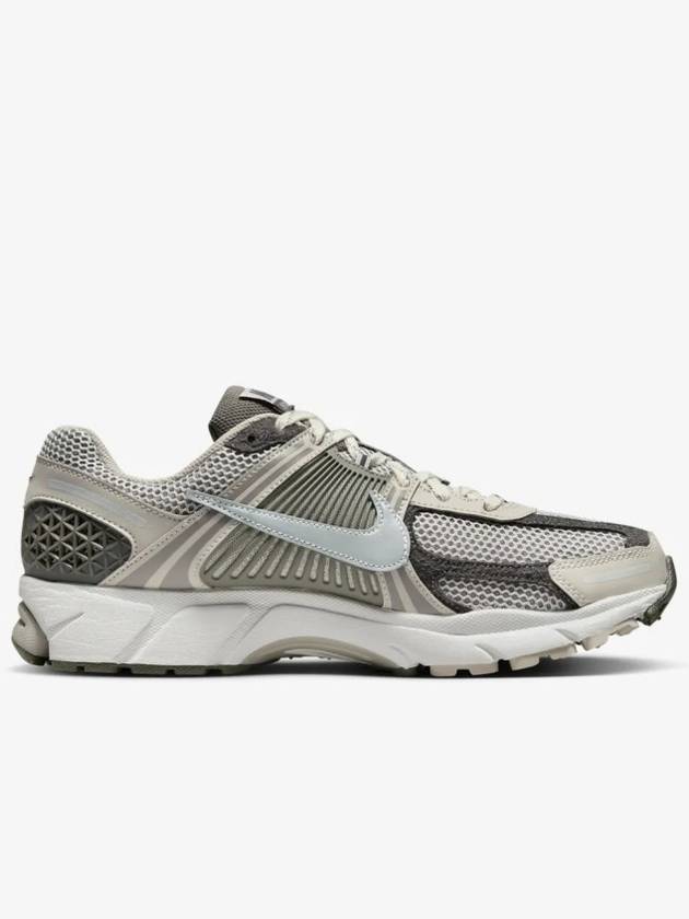 Zoom Vomero 5 Premium Low Top Sneakers Grey - NIKE - BALAAN 4