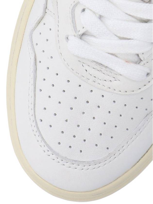 Medalist Goatskin Low Top Sneakers White - AUTRY - BALAAN 6