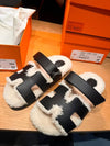 Chypre Shearling Calfskin Sandals Beige Black - HERMES - BALAAN 2