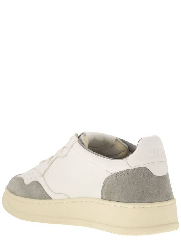 MEDALIST LOW - Sneakers in goatskin and suede - AUTRY - BALAAN 3