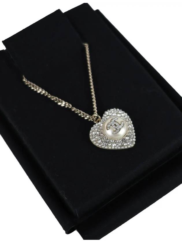 22B CC logo heart cubic pearl necklace AB9385 - CHANEL - BALAAN 5