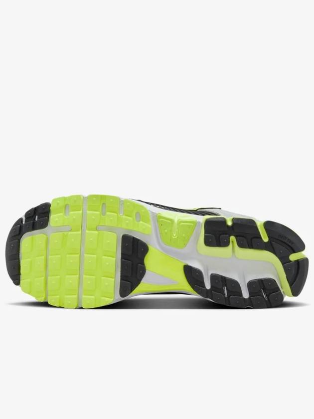 Zoom Vomero 5 Low Top Sneakers Life Lime - NIKE - BALAAN 3