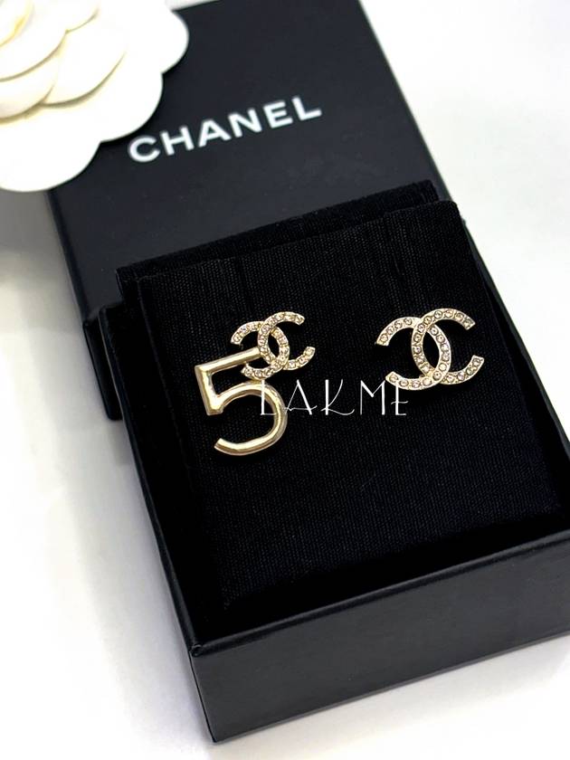 CC logo number 5 earrings - CHANEL - BALAAN 1