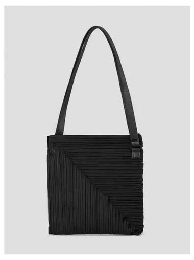 Pleats Please Diagonal Pleated Bag Black Domestic Product GM0024073158534 - ISSEY MIYAKE - BALAAN 1