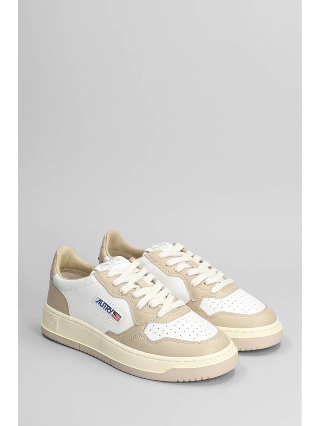 Medalist Bicolor Leather Low Top Sneakers White Beige - AUTRY - BALAAN 3