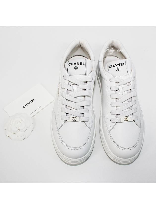 Sneakers Calfskin White - CHANEL - BALAAN 3